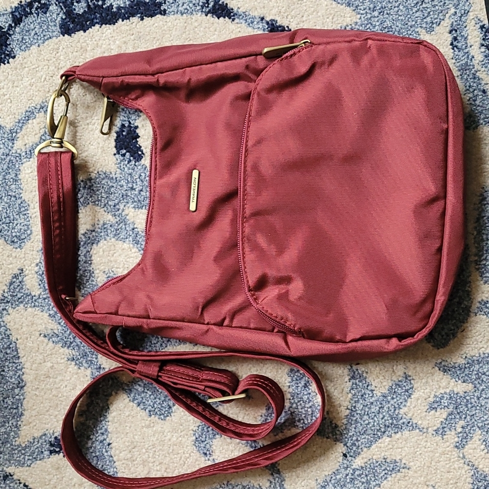 Travelon Crossbody Messenger Antitheft